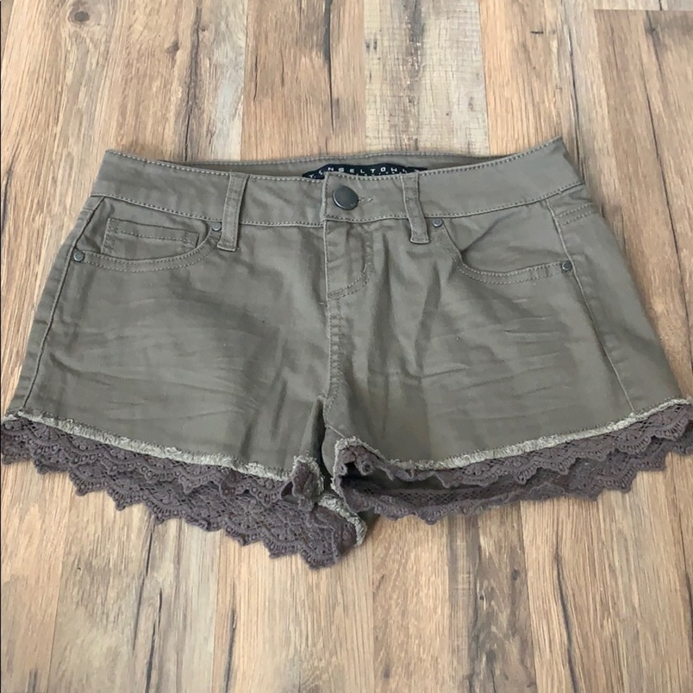 Tillys green/brown shorts with lace bottom